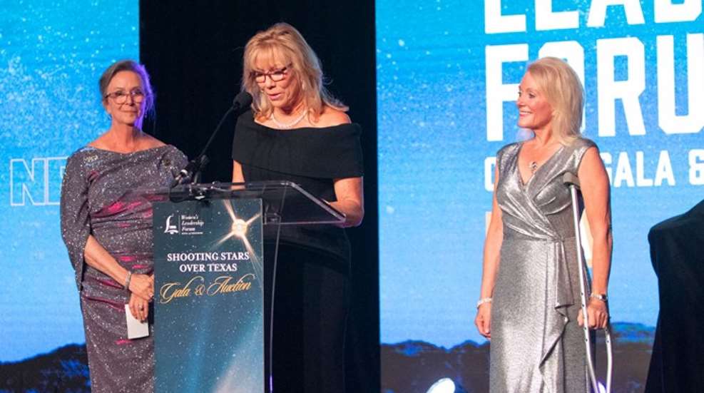 Wlf Gala Ladies At Podium 1