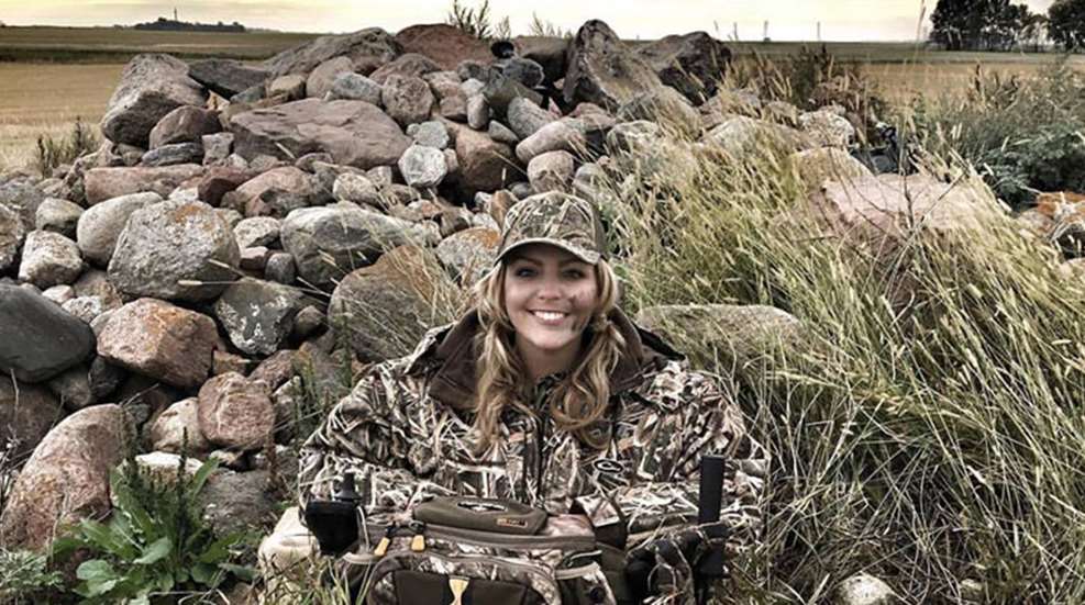 ashlee-lundvall-hunting.jpg
