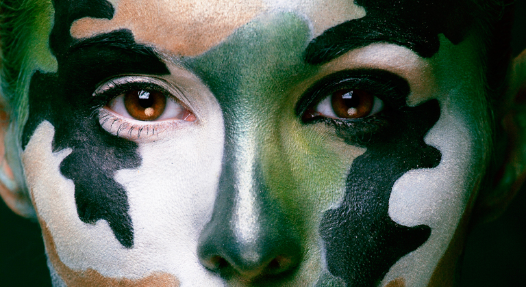 How to Apply Camouflage Face Paint