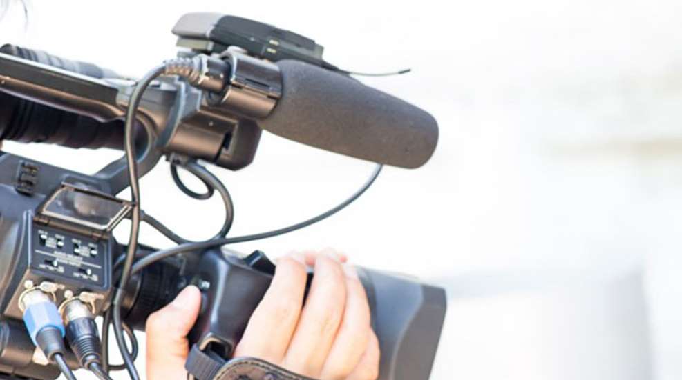 istock-cameraman.jpg